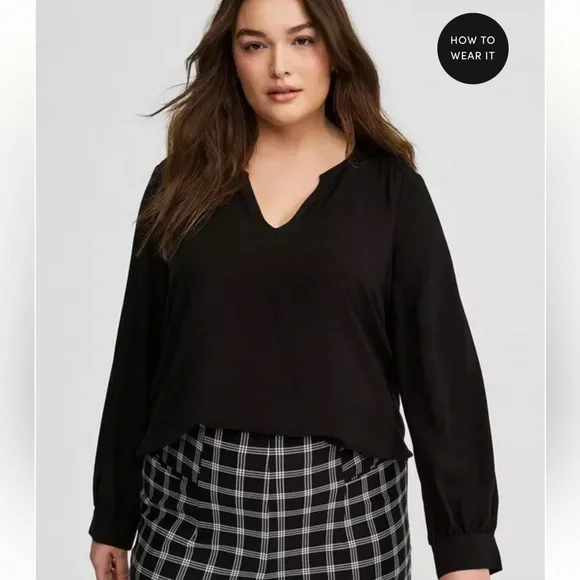 TORRID Harper Pullover Blouse NWT size 1 - Picture 3 of 6